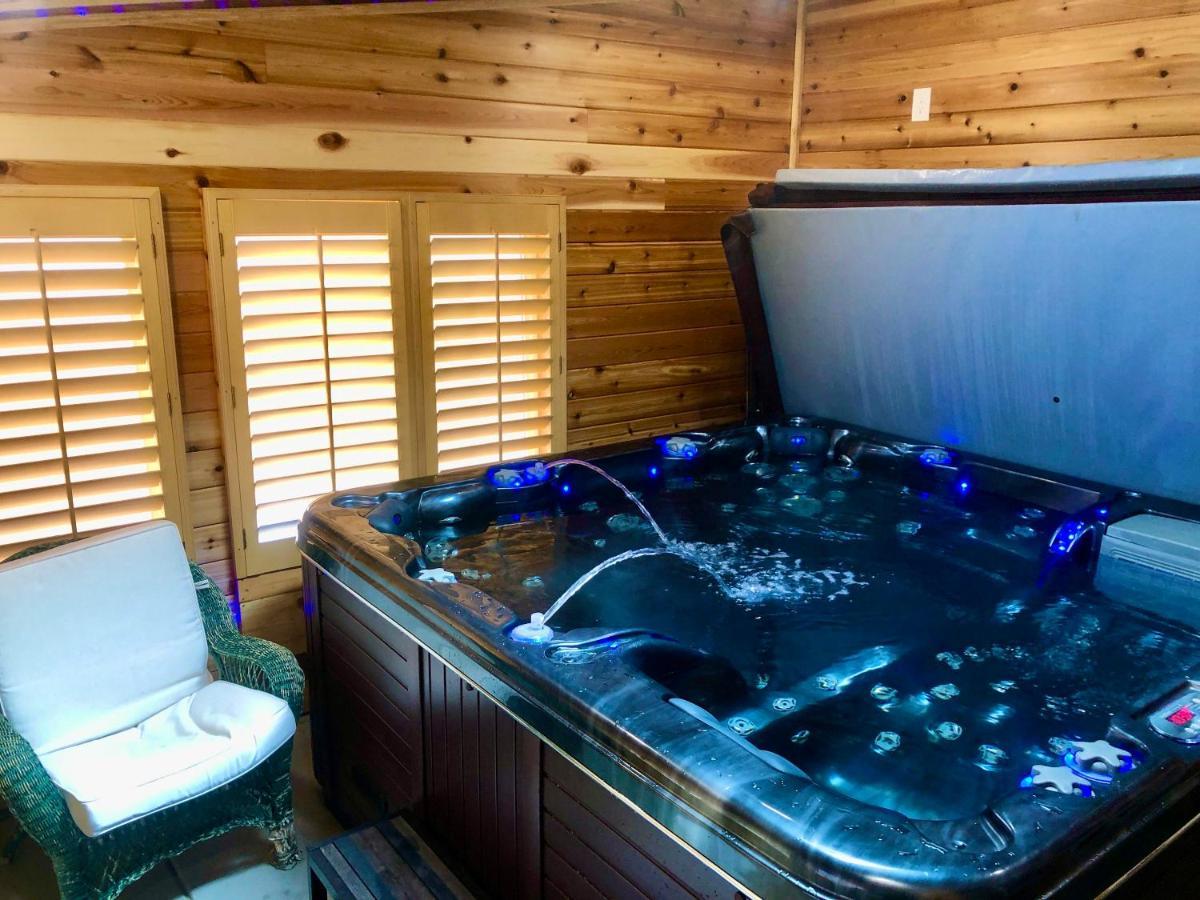 Blue Bear Den 3Br 2Ba Dtc Private Apt Hot Tub エクステリア 写真