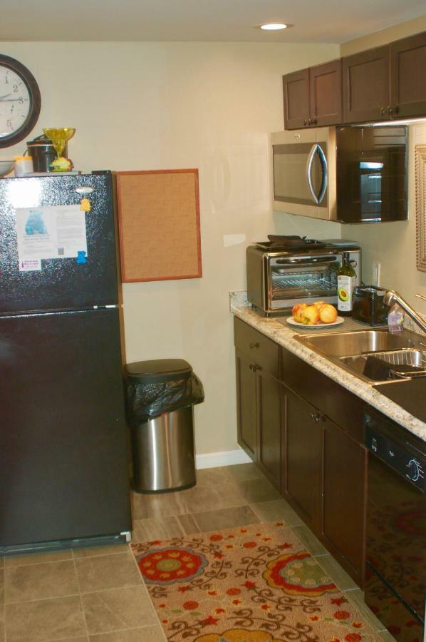 Blue Bear Den 3Br 2Ba Dtc Private Apt Hot Tub エクステリア 写真