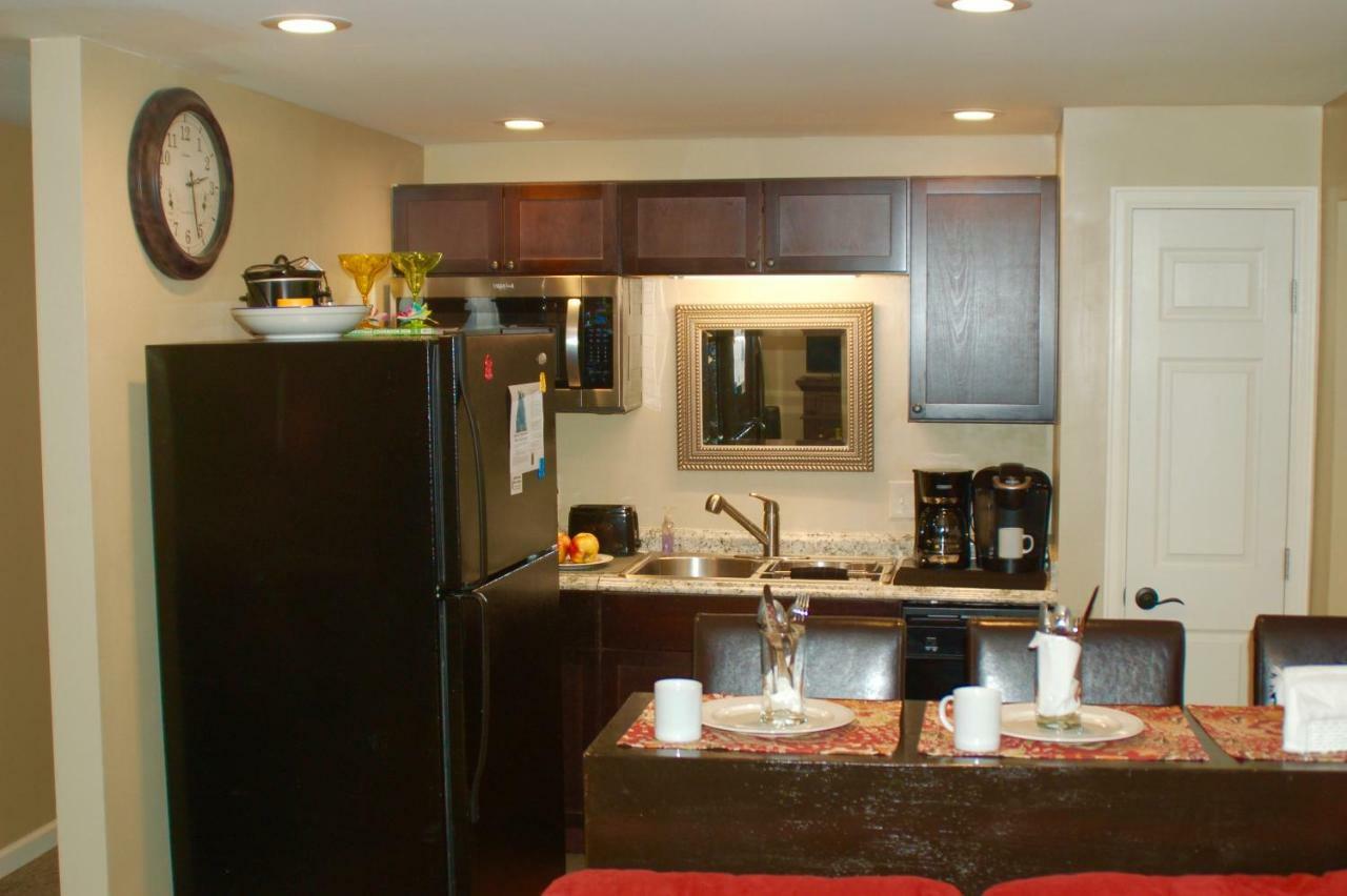 Blue Bear Den 3Br 2Ba Dtc Private Apt Hot Tub エクステリア 写真