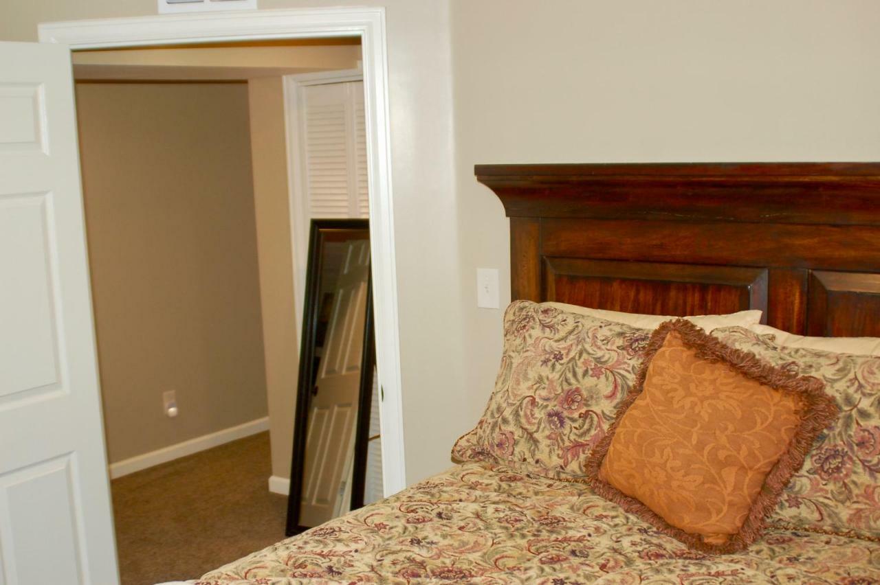 Blue Bear Den 3Br 2Ba Dtc Private Apt Hot Tub エクステリア 写真